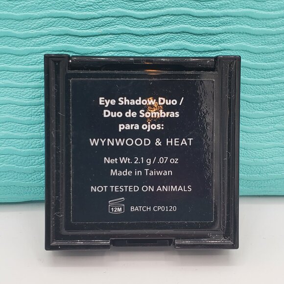 SHAINA B Travel Size Eyeshadow Duo + Makeup Bag - Picture 5 of 6